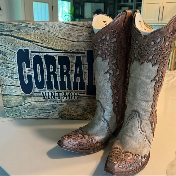 Ladies Corral Western Cowboy Boot - Picture 5 of 6
